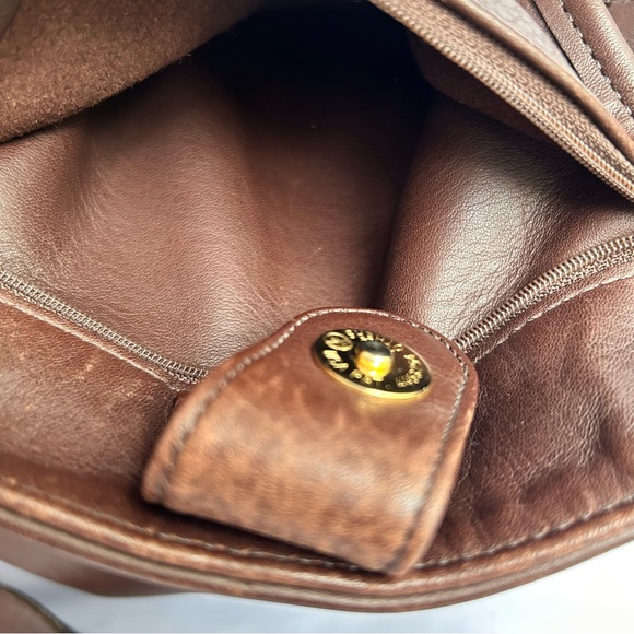 Vintage Coach 4157
Leather Waverly SoHo Buckle
Shoulder Bag Brown 1996 - Picture 15 of 16